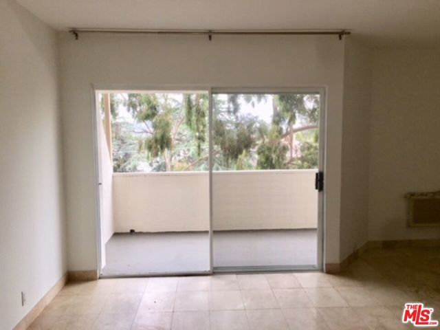 3949 Los Feliz Boulevard 206, Los Angeles, CA 90027