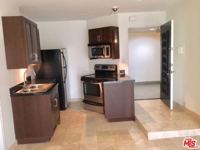 3949 Los Feliz Boulevard 206, Los Angeles, CA 90027