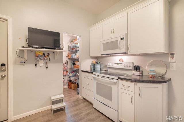 200 E 7th Street, Alton, IL 62002