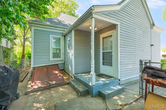 200 E 7th Street, Alton, IL 62002