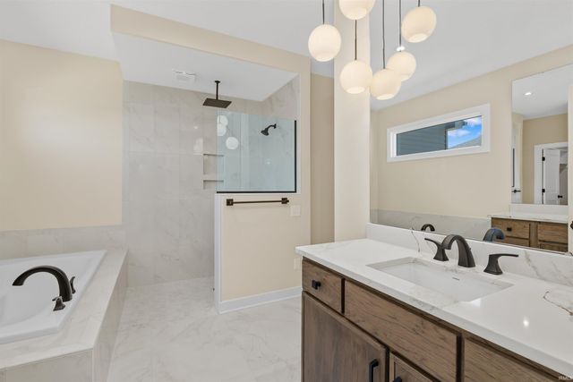 12342 Blue Jay Trail, Fort Wayne, IN 46814