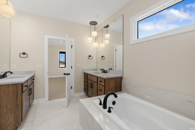 12342 Blue Jay Trail, Fort Wayne, IN 46814