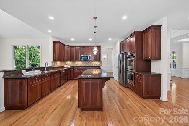 1910 Sycamore Berry Court, Mint Hill, NC 28227