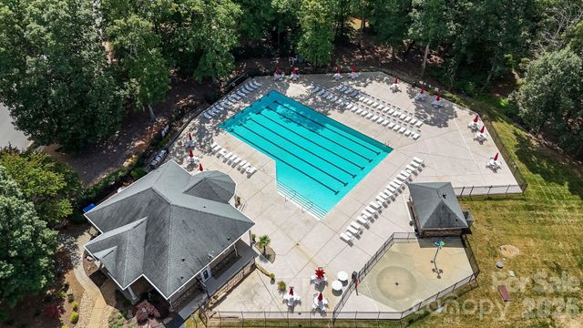 1910 Sycamore Berry Court, Mint Hill, NC 28227