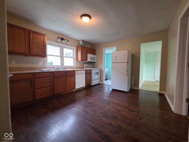 615 W Oak Street, Seymour, IN 47274