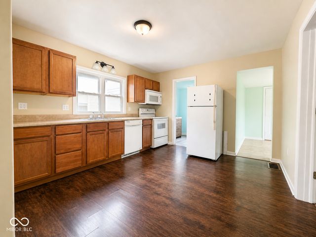 615 W Oak Street, Seymour, IN 47274