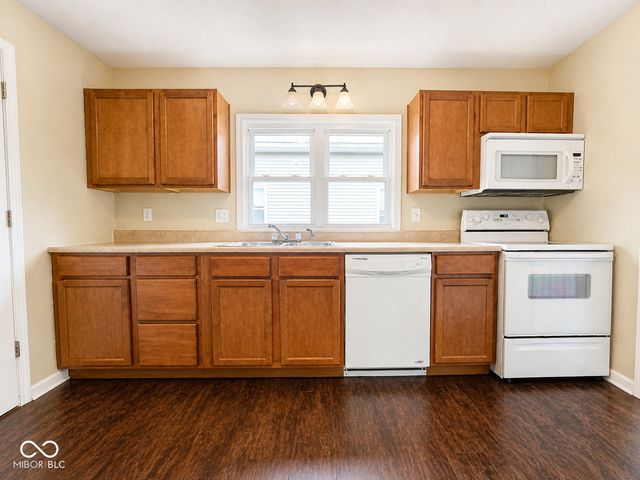 615 W Oak Street, Seymour, IN 47274