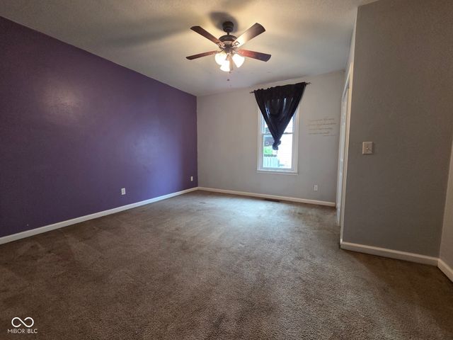615 W Oak Street, Seymour, IN 47274