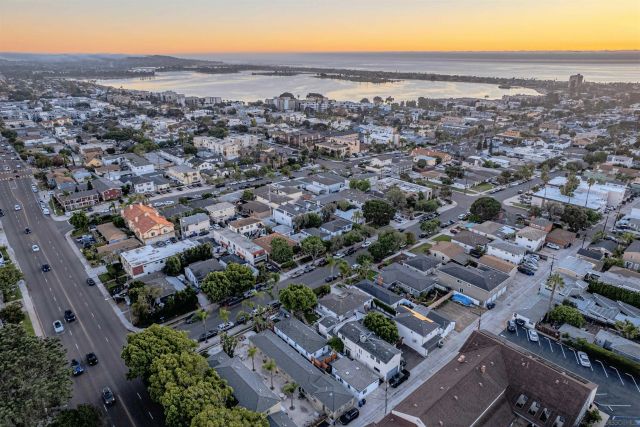 1566 Reed Ave, San Diego, CA 92109