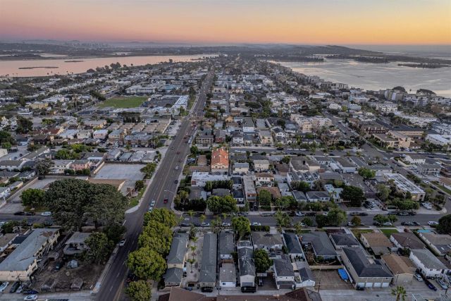 1566 Reed Ave, San Diego, CA 92109