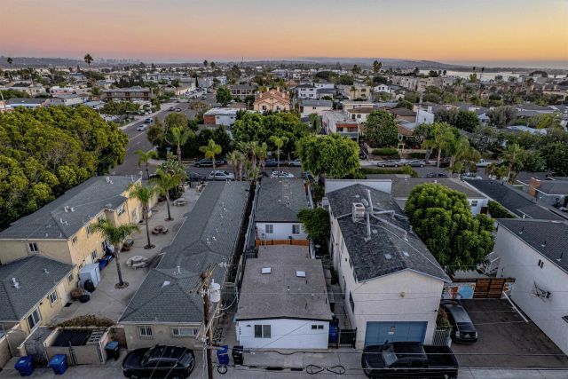 1566 Reed Ave, San Diego, CA 92109