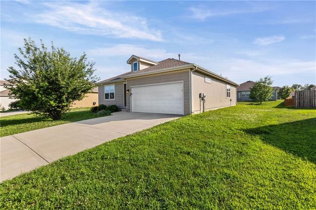 17168 S Pratt Street, Gardner, KS 66030