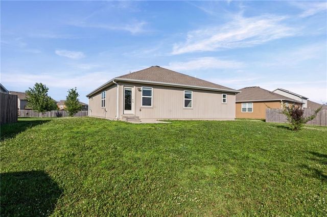 17168 S Pratt Street, Gardner, KS 66030
