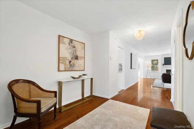 39 Alex Drive, White Plains, NY 10605