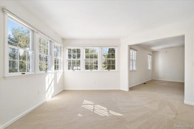 39 Alex Drive, White Plains, NY 10605