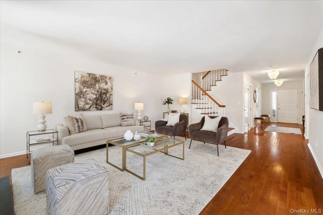 39 Alex Drive, White Plains, NY 10605