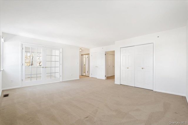 39 Alex Drive, White Plains, NY 10605