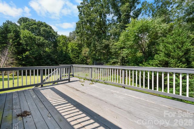 4400 Willowood Drive, Morganton, NC 28655