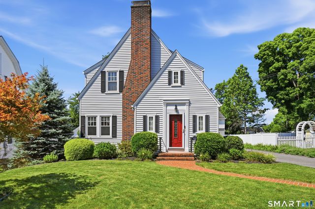 10 Lawncrest Road, Danbury, CT 06810