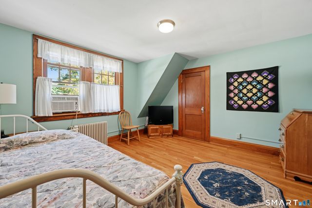 10 Lawncrest Road, Danbury, CT 06810
