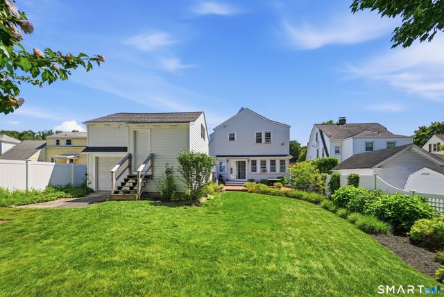 10 Lawncrest Road, Danbury, CT 06810