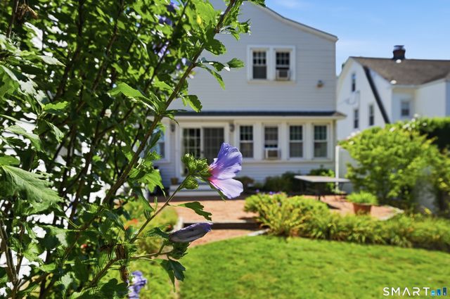 10 Lawncrest Road, Danbury, CT 06810