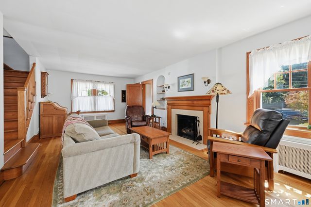 10 Lawncrest Road, Danbury, CT 06810