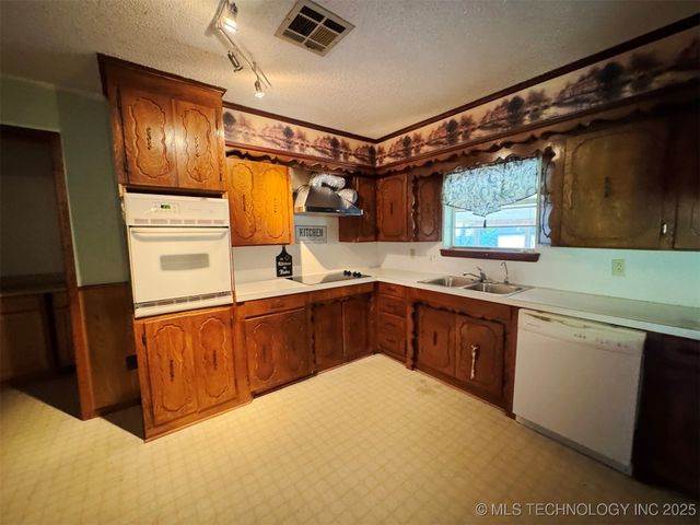 2705 Brookside Circle, Mcalester, OK 74501