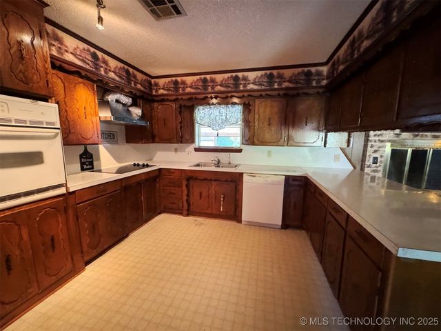 2705 Brookside Circle, Mcalester, OK 74501