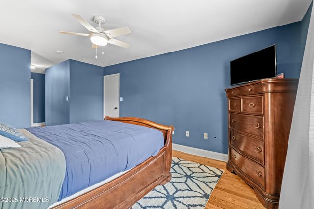 50 Lenape Trail, Tinton Falls, NJ 07724