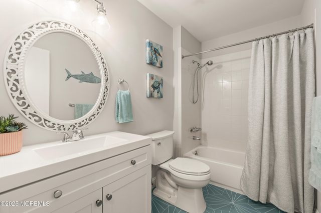 50 Lenape Trail, Tinton Falls, NJ 07724