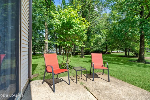 50 Lenape Trail, Tinton Falls, NJ 07724