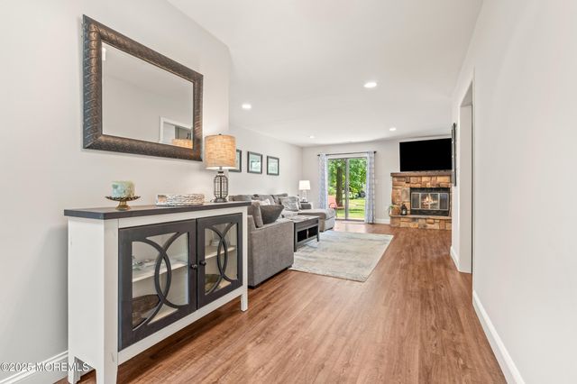 50 Lenape Trail, Tinton Falls, NJ 07724