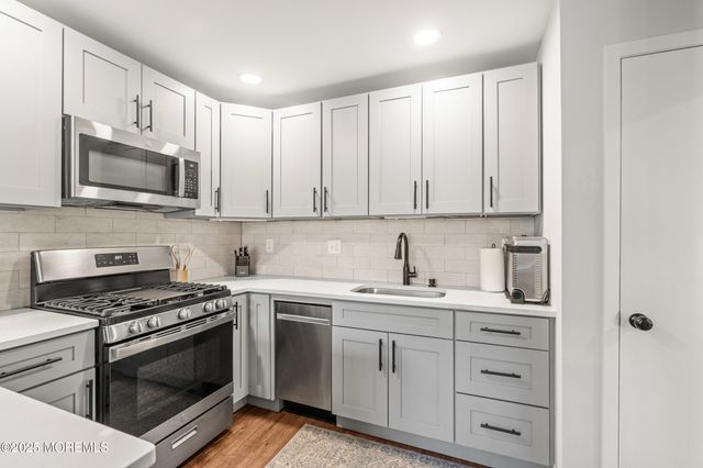 50 Lenape Trail, Tinton Falls, NJ 07724