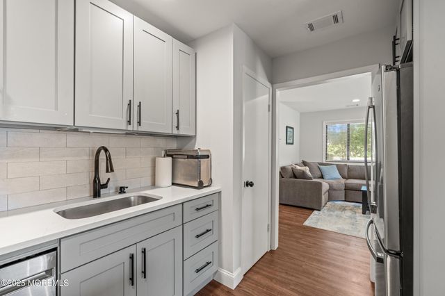 50 Lenape Trail, Tinton Falls, NJ 07724
