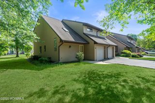 50 Lenape Trail, Tinton Falls, NJ 07724