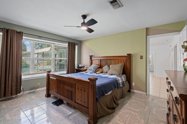 15306 Corona Del Mar Drive, Houston, TX 77083