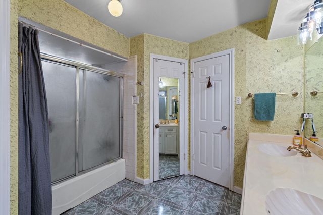 15306 Corona Del Mar Drive, Houston, TX 77083