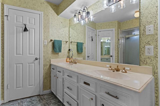 15306 Corona Del Mar Drive, Houston, TX 77083