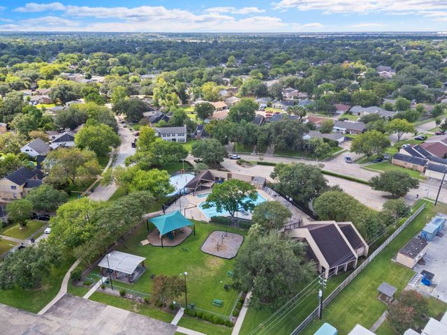 15306 Corona Del Mar Drive, Houston, TX 77083