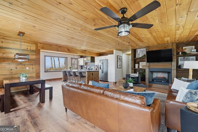 199 Highland Circle, Blue Ridge, GA 30513