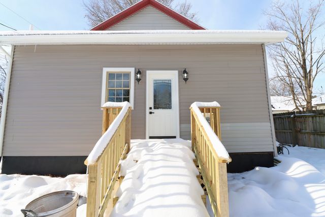 206 Ohio Street, La Porte, IN 46350