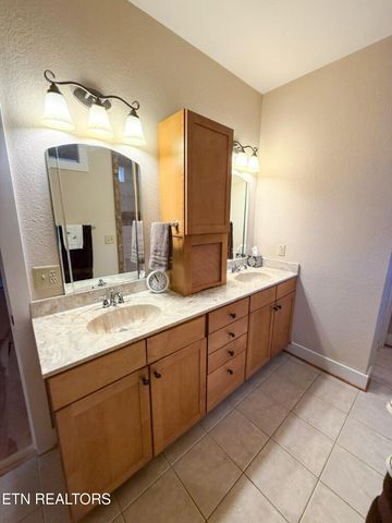 50 Hickory Trail, Norris, TN 37828