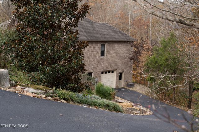 50 Hickory Trail, Norris, TN 37828