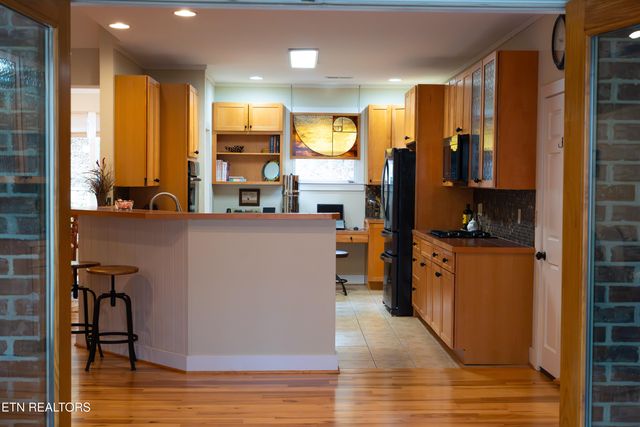 50 Hickory Trail, Norris, TN 37828