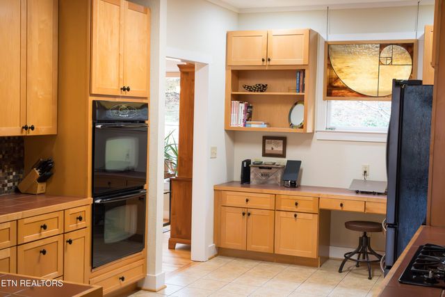 50 Hickory Trail, Norris, TN 37828