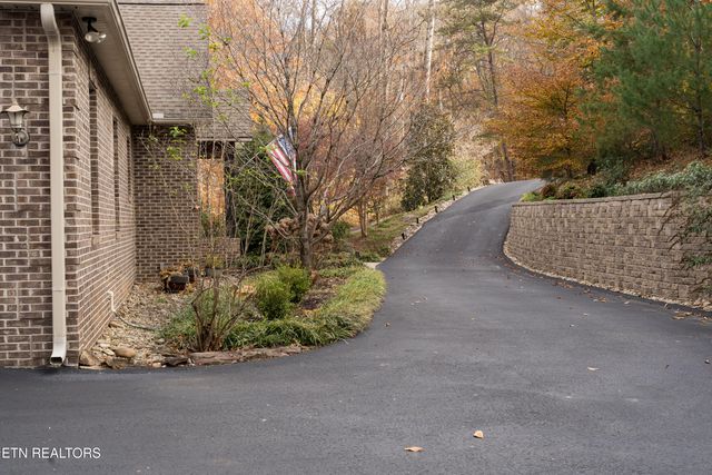 50 Hickory Trail, Norris, TN 37828