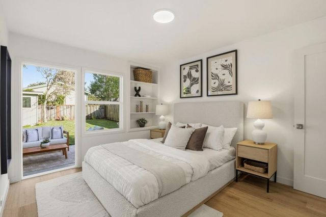715 Roosevelt Avenue, Redwood City, CA 94061