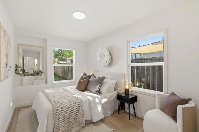 715 Roosevelt Avenue, Redwood City, CA 94061