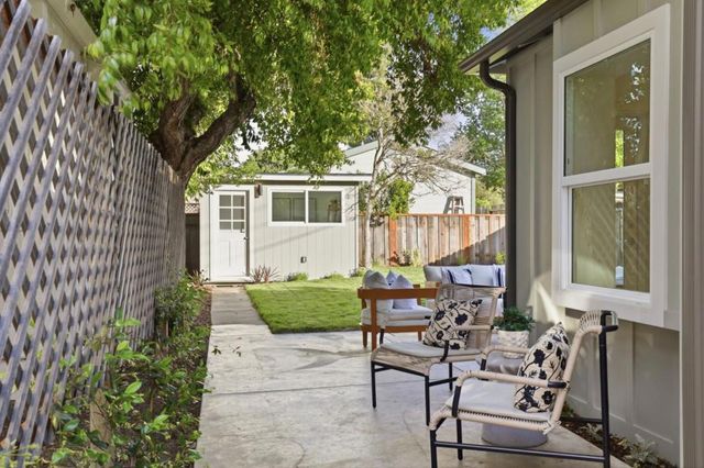 715 Roosevelt Avenue, Redwood City, CA 94061